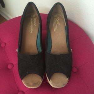 Toms wedges size 8