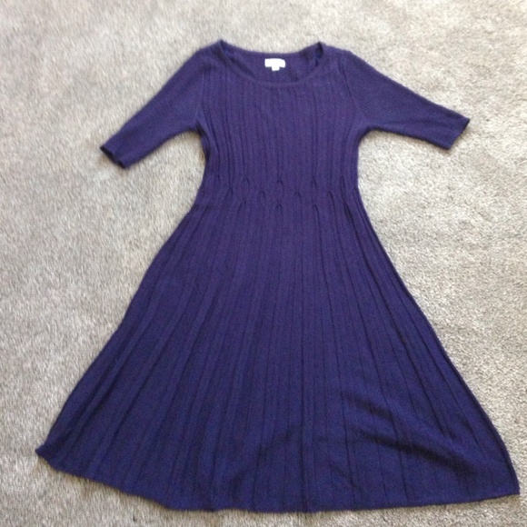 A Pea in the Pod Navy Knit Maternity Dress