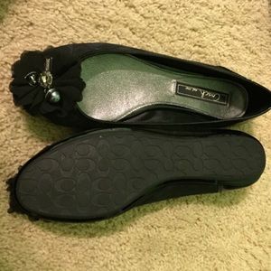 Authentic COACH flats with flower