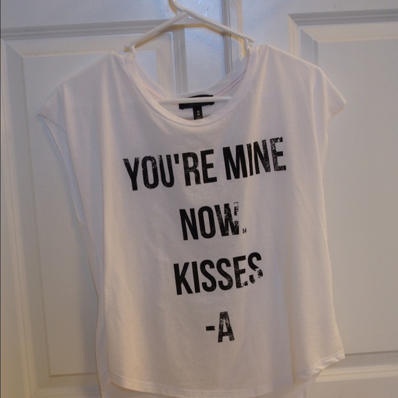 Aeropostale Tops - Pretty Little Liars Tee