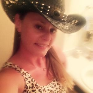 Meet your Posher, Mindy