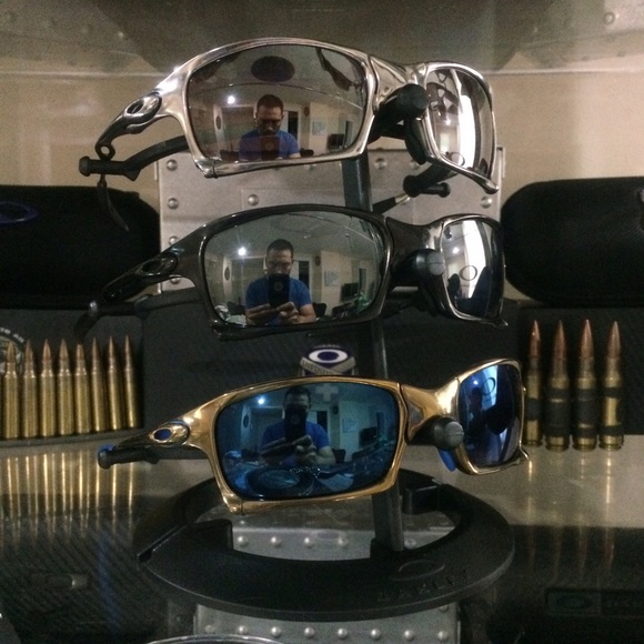 looking for cool Oakley stuff - Picture 2 of 4