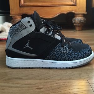 Nike Air Jordan 6.5Y = 8.5 women's