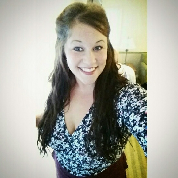 Meet your Posher, Amanda - Picture 1 of 1