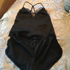 VICTORIA SECRETS BLACK SEXY SILK LACEY 2 PC