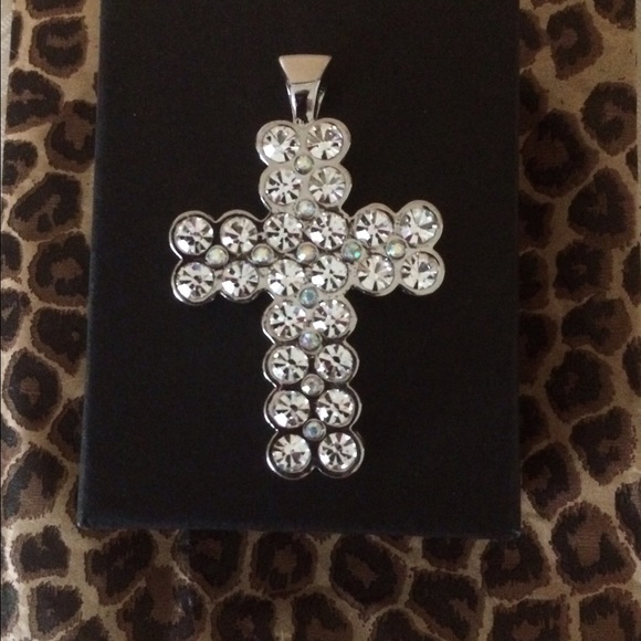 Rhinestone cross pendant