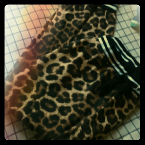 Cheetah joggers-sweats
