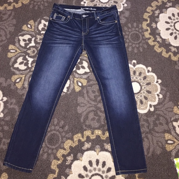 Dark Wash Skinny Jeans Size 8short Worn once!! 🌟