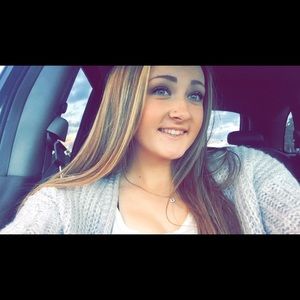 Meet your Posher, Casey