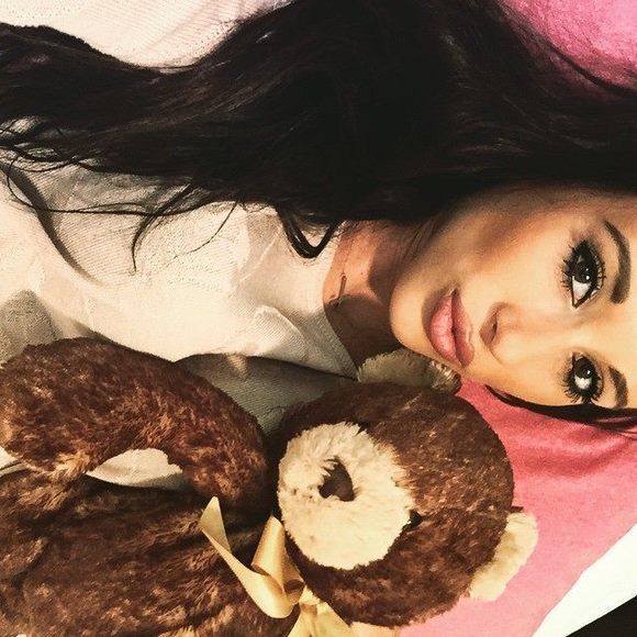 Meet your Posher, Ava