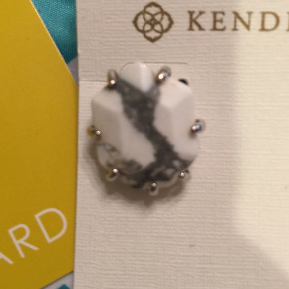 Kendra scott earrings. - Picture 3 of 3