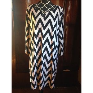 Mid sleeve brown and black dress.