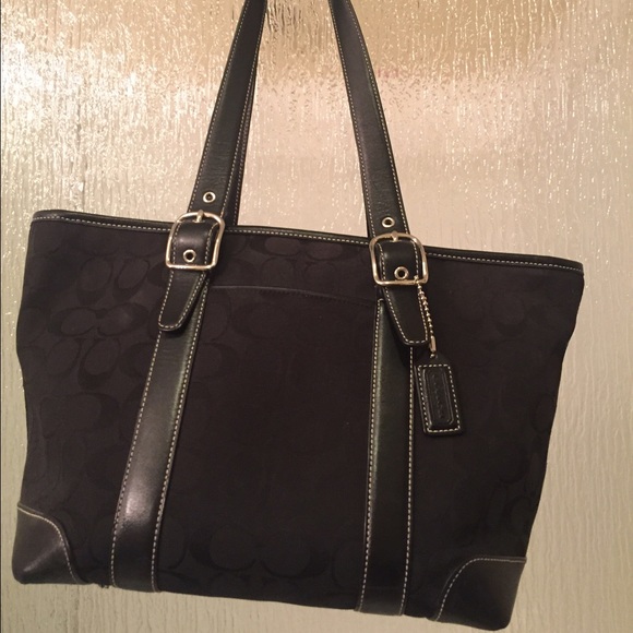 🔷AUTHENTIC COACH handbag