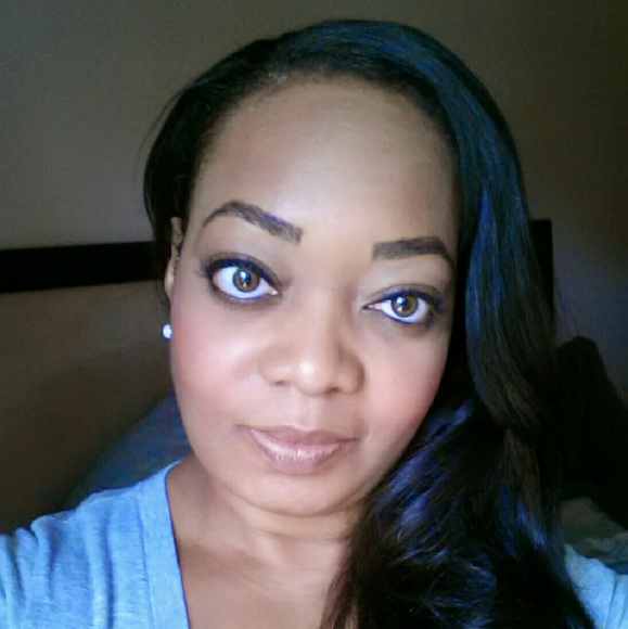 Meet your Posher, Anissa