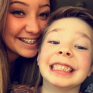 Meet your Posher, Chloe