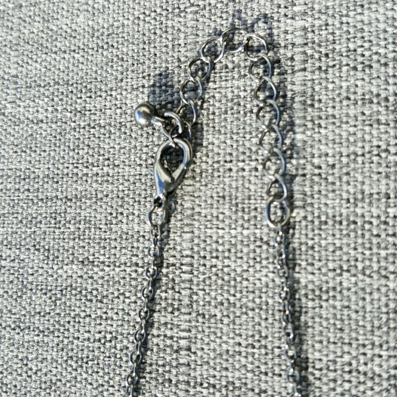 V Black Necklace - Picture 3 of 4