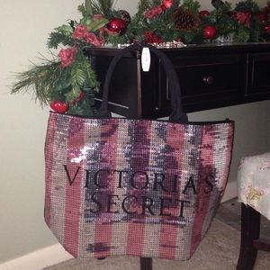 🚨SALE🚨Victoria Secret Sparkle tote!