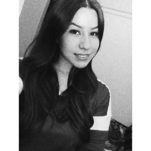 Meet your Posher, Mayra