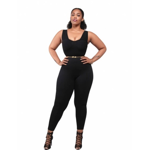 ❌SOLD❌RUE 107 "Lauren" Jumpsuit / Romper/ Catsuit - Picture 1 of 4