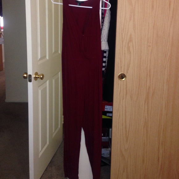 Forever21 Burgundy jump suit!!! L