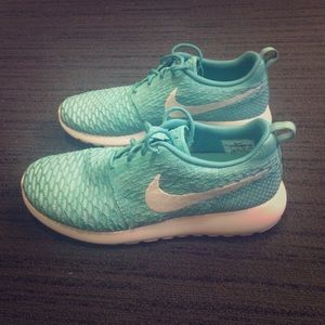 Nike Roshe Flyknit