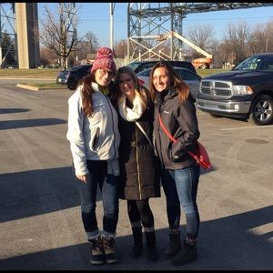 Meet your Posher, Alicia