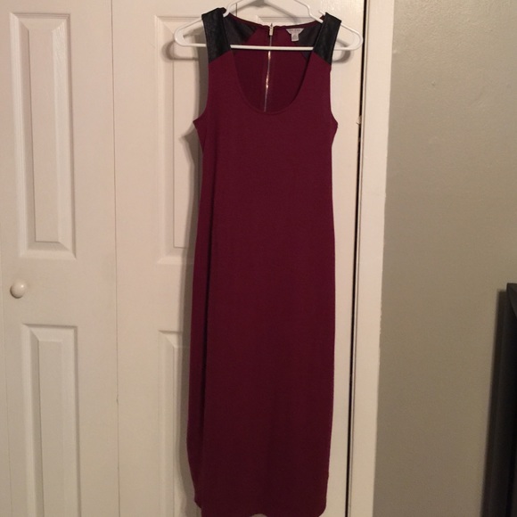 Dress - Picture 1 of 3