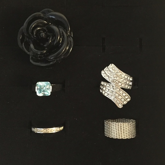 ‼️CLOSET CLOSING - PRICE FIRM‼️ size 5 rings