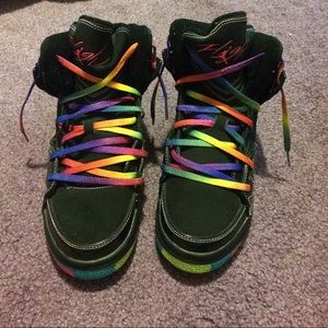 Jordan's size 6 in girls