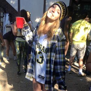 Meet your Posher, Caroline