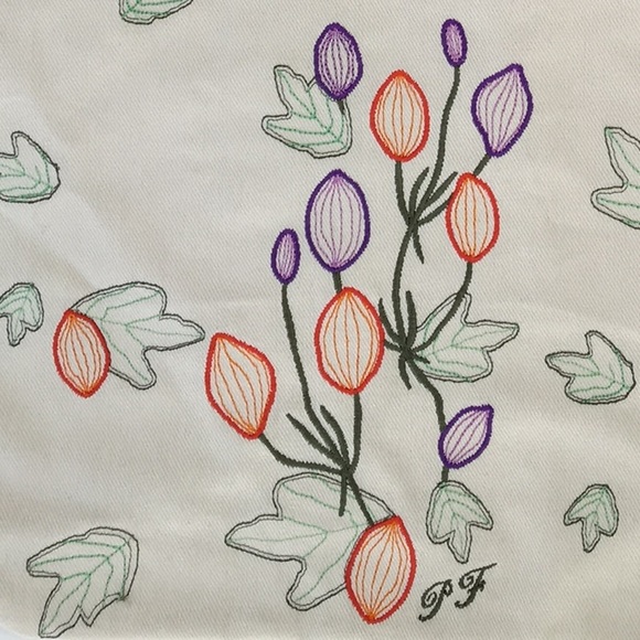 Tote - Picture 2 of 3