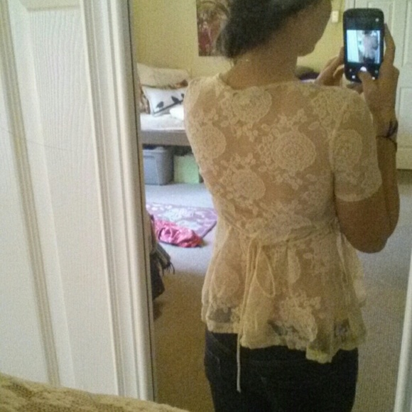 Lace top - Picture 4 of 4