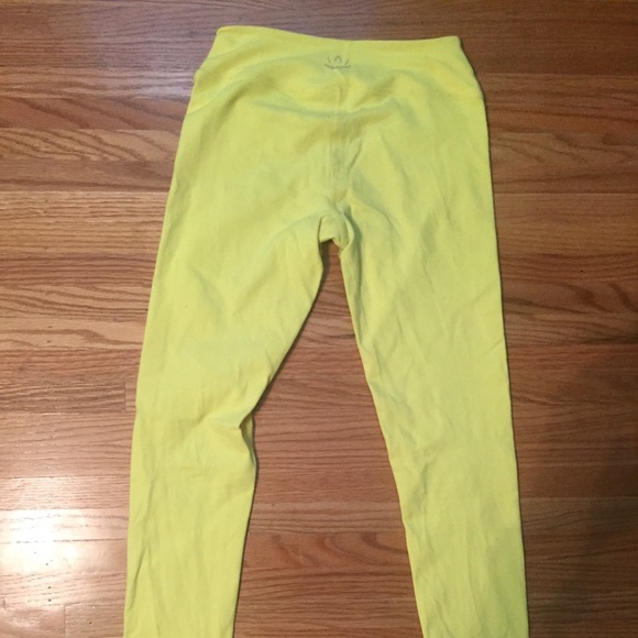 Beyond Yoga Essential Long Legging - size small.