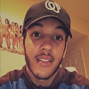 Meet your Posher, Devan