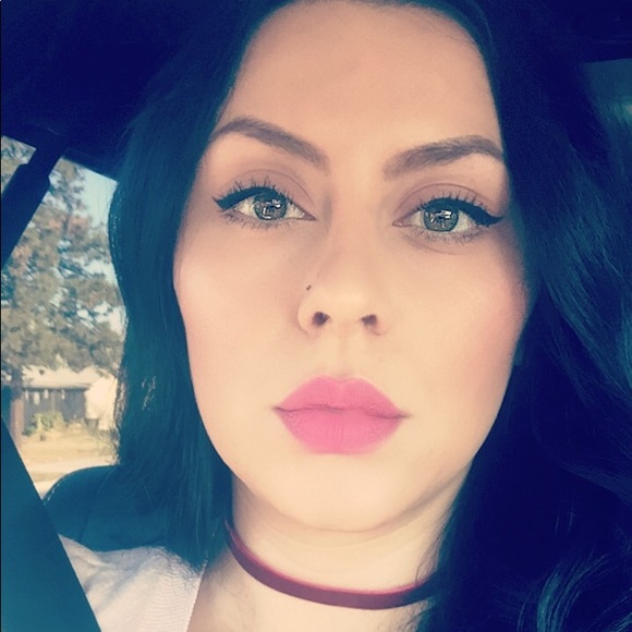 Meet your Posher, Doris - Picture 2 of 2