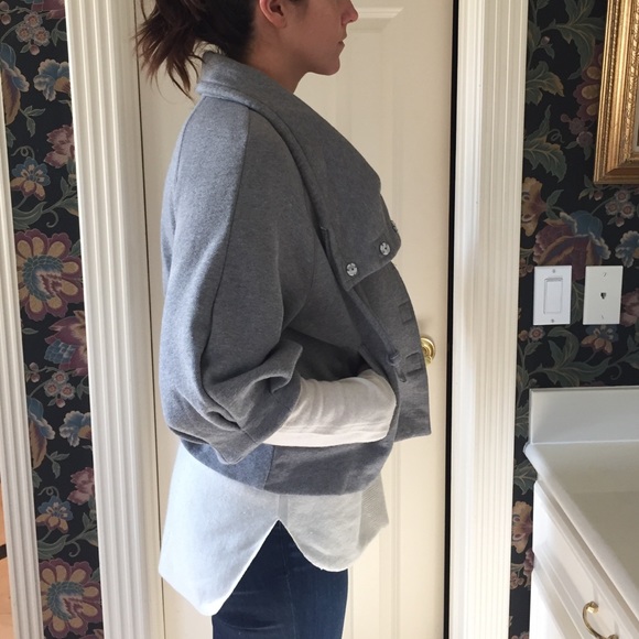 Gray 3/4 length sleeve jacket - Picture 2 of 3
