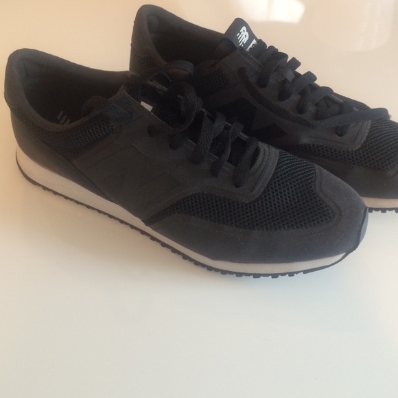 New Balance Tennis Shoes 9
