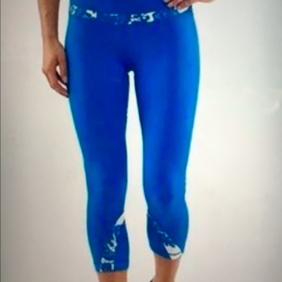 💛 RUN Inspire Crop in Beaming Blue Laceoflage