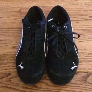 Puma Sneakers- size 6.5
