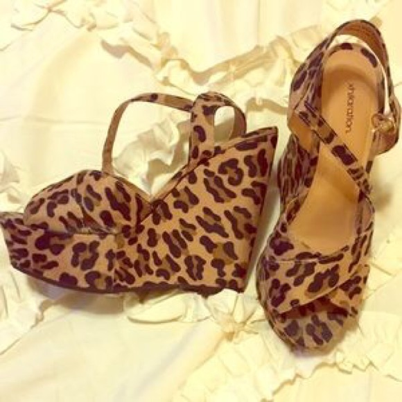 target cheetah wedges