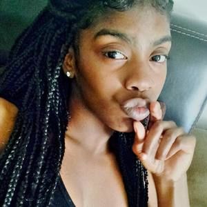 Meet your Posher, Whitney