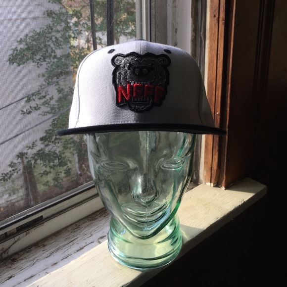 NEFF snap - Picture 2 of 3