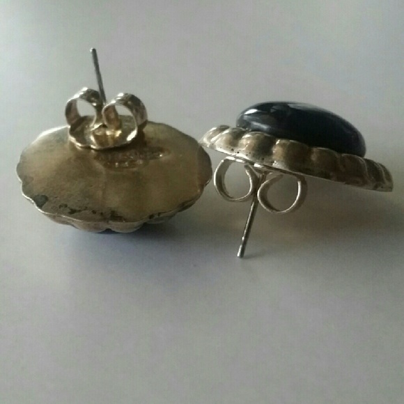 { vintage } Onyx & Sterling Silver Earrings - Picture 3 of 9