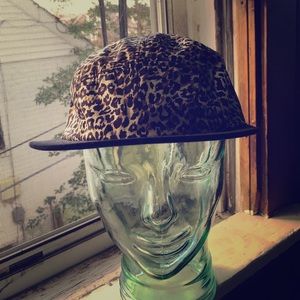 Urban outfitters snap back