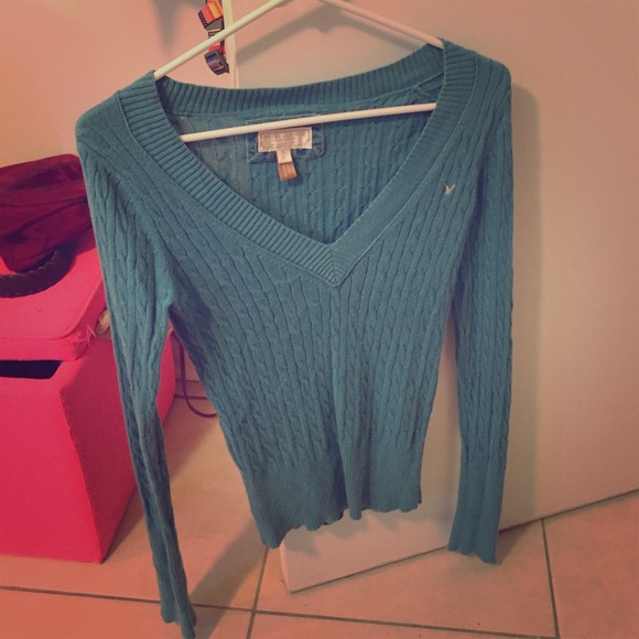American Eagle sweater