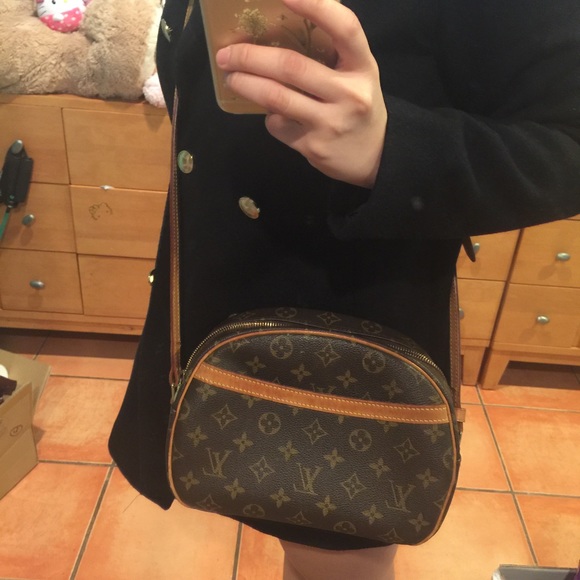 💃SOLD💃 💯 Authentic Louis Vuitton Blois - Picture 1 of 4