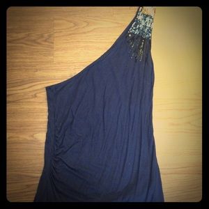 Single shoulder tank