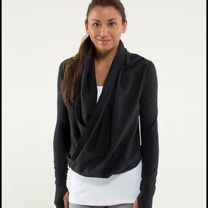 Lululemon iconic wrap