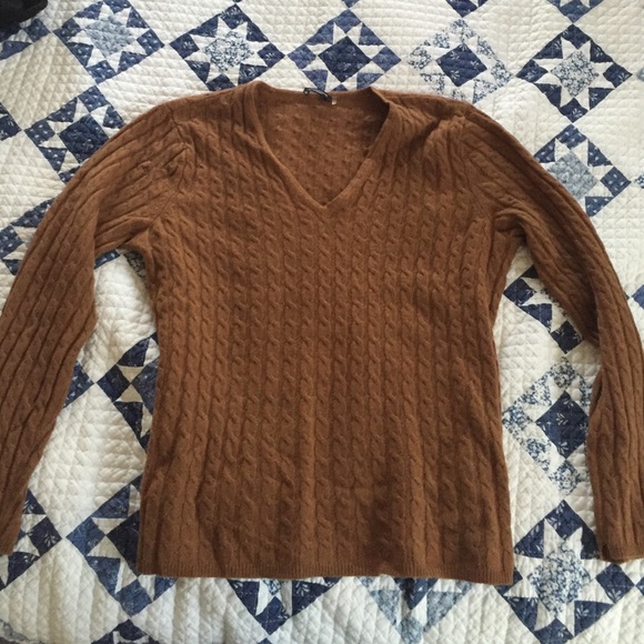 Magaschoni Cashmere V-Neck Sweater