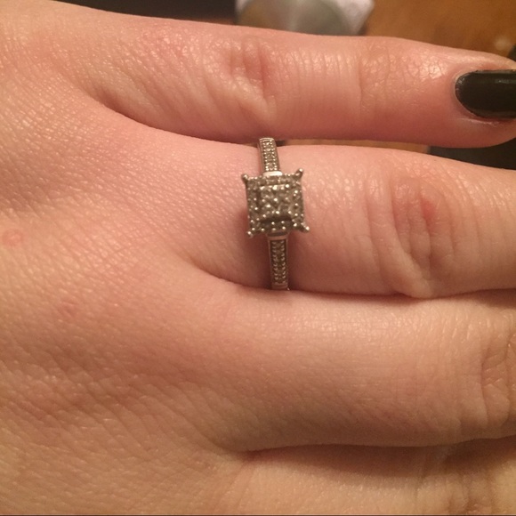 Engagement/promise ring